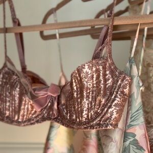 VS 2003 Marie Antoinette style Bra